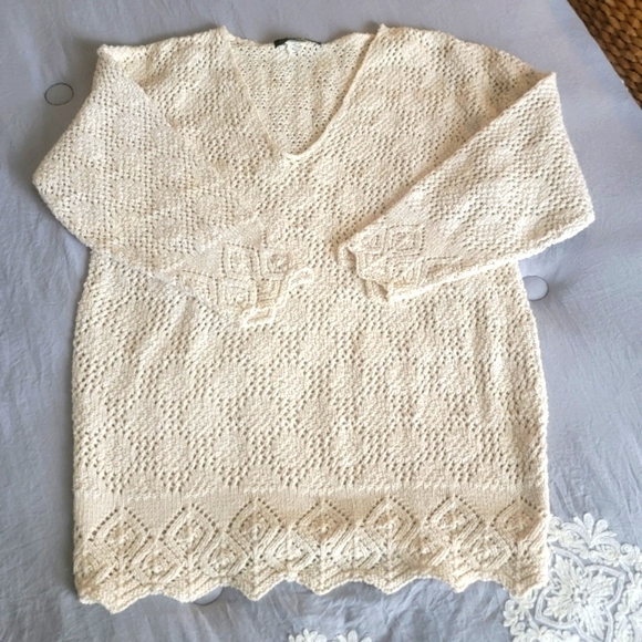Americana Sweaters - Elegant Cream Sweater for Women